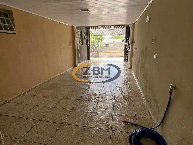 Casa com 250m² 3 quartos e 5 banheiros, à venda, no bairro Santa Rita 4 em Londrina