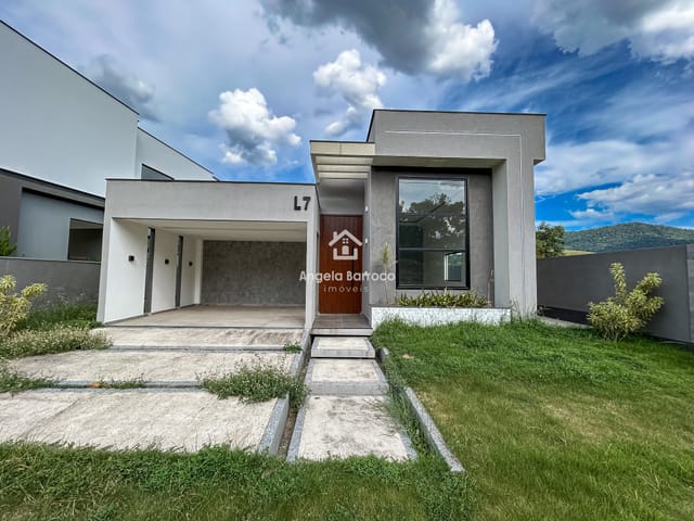 Casa com 395m² 3 quartos e 3 banheiros, à venda, no bairro Ubatiba em Maricá
