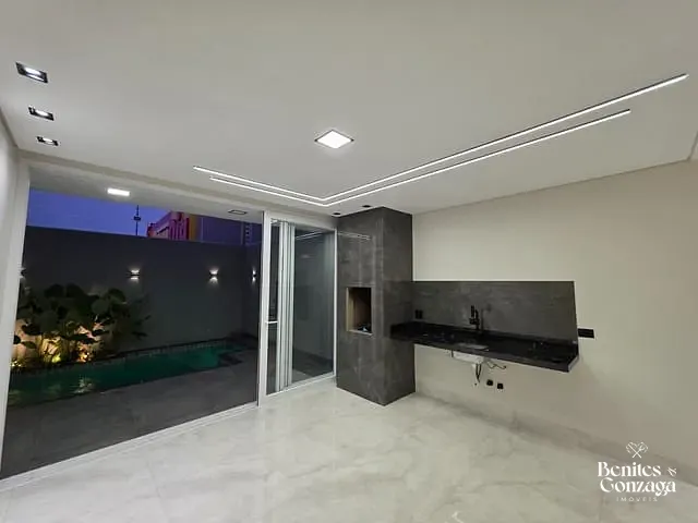 Casa 3 quartos e 4 banheiros, à venda, no bairro Jardim Paris VI em Maringá