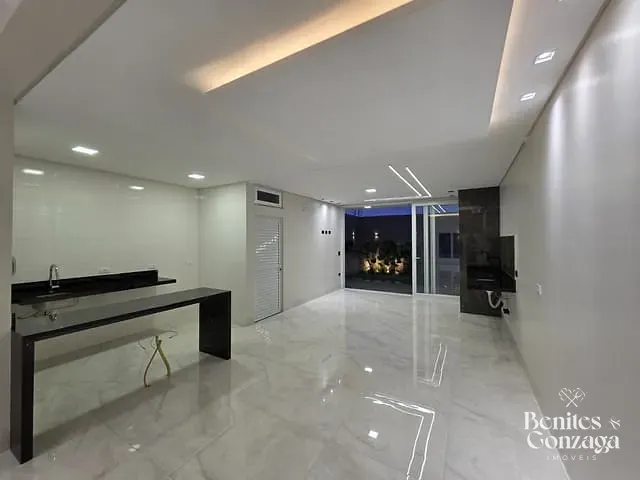 Casa 3 quartos e 4 banheiros, à venda, no bairro Jardim Paris VI em Maringá