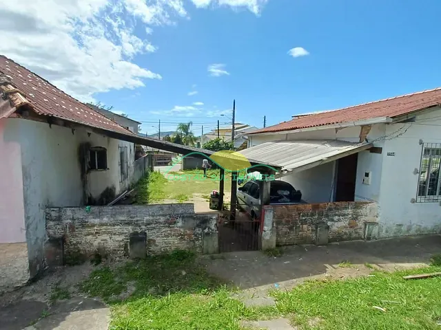 Casa à venda, no bairro Ribeirão da Ilha em Florianópolis
