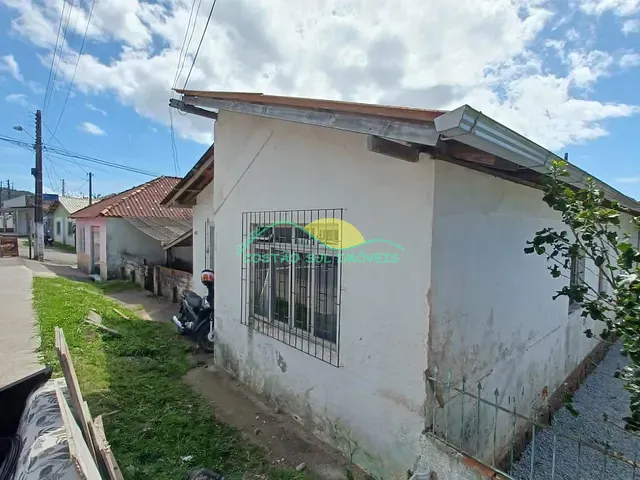 Casa à venda, no bairro Ribeirão da Ilha em Florianópolis