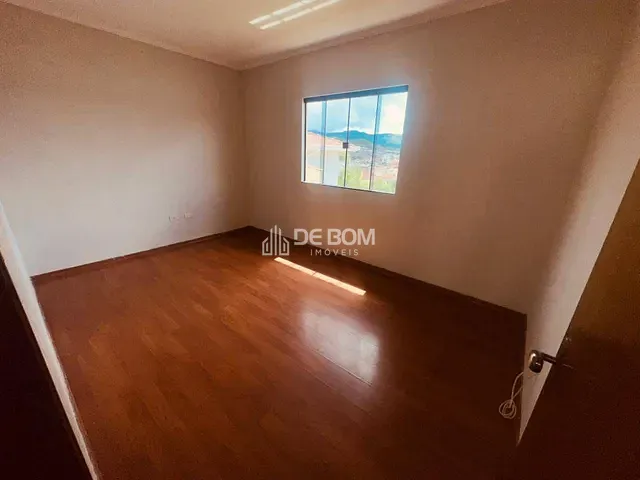 Casa com 300m² 3 quartos e 1 banheiro, para alugar, no bairro Jardim das Hortênsias em Poços de Caldas