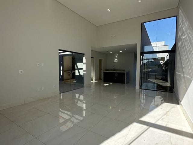 Casa com 343m² 3 quartos e 1 banheiro, à venda, no bairro Estância Hípica em Nova Odessa