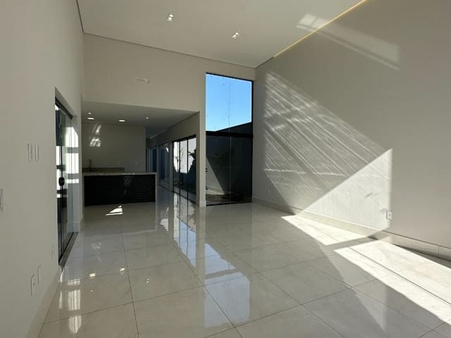Casa com 343m² 3 quartos e 1 banheiro, à venda, no bairro Estância Hípica em Nova Odessa