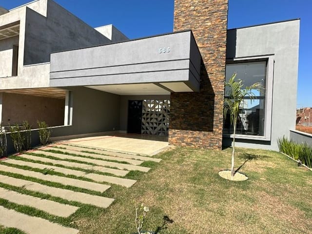 Casa com 343m² 3 quartos e 1 banheiro, à venda, no bairro Estância Hípica em Nova Odessa