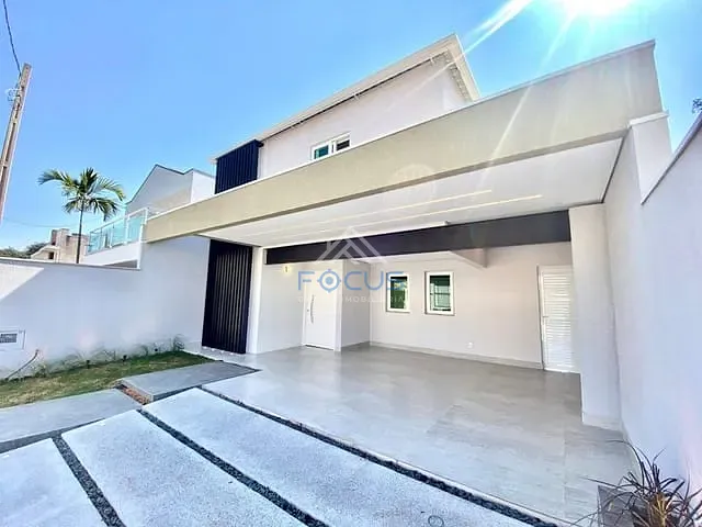 Casa com 225m² 3 quartos e 4 banheiros, à venda, no bairro Gramadão em Jundiaí