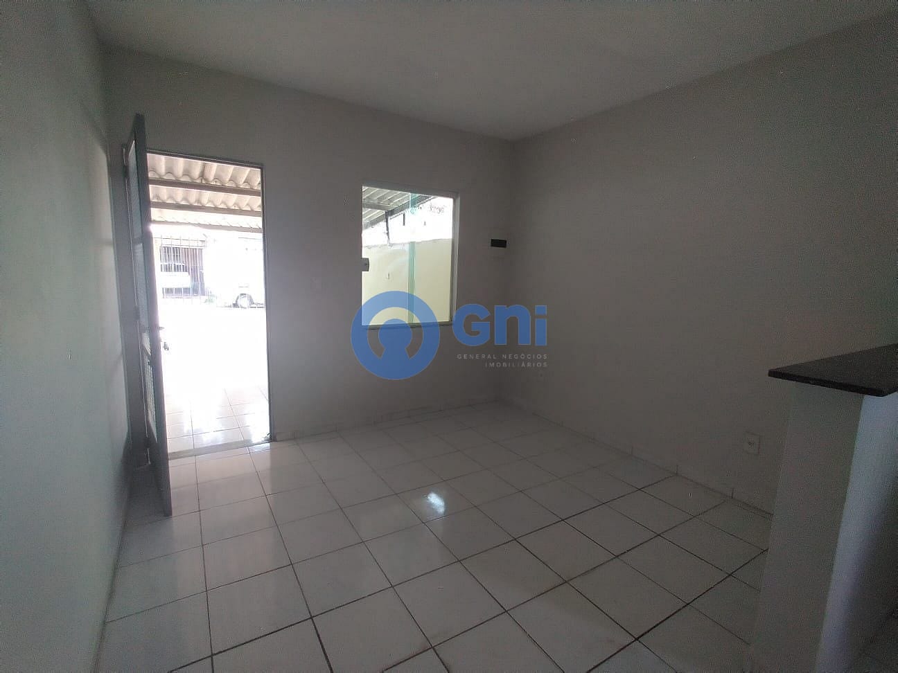 Casa para alugar com 2 quartos, 50m² - Foto 4