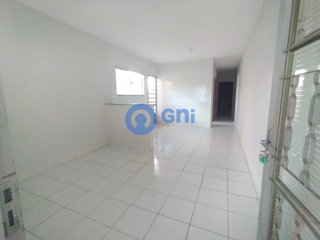 Casa para alugar com 2 quartos, 50m² - Foto 1