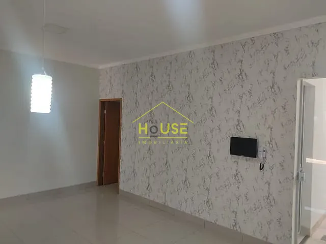 Casa com 167m², à venda, no bairro Jardim Residencial Eulália em Votuporanga