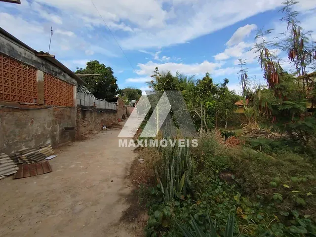 Casa com 700m² 2 quartos e 1 banheiro, à venda, no bairro Esplanada em Araçuaí