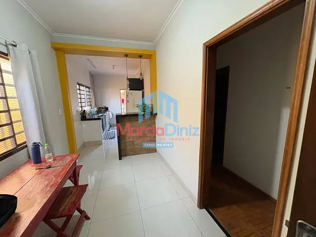 Casa com 234m² 3 quartos e 1 banheiro, à venda, no bairro Centro em Ituverava