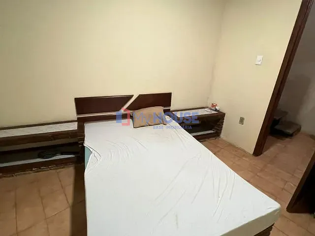 Casa 4 quartos e 3 banheiros, à venda, no bairro Olivença em Ilhéus