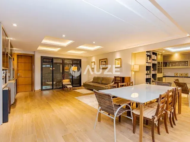 Casa com 441m² 4 quartos e 7 banheiros, à venda, no bairro Uberaba em Curitiba