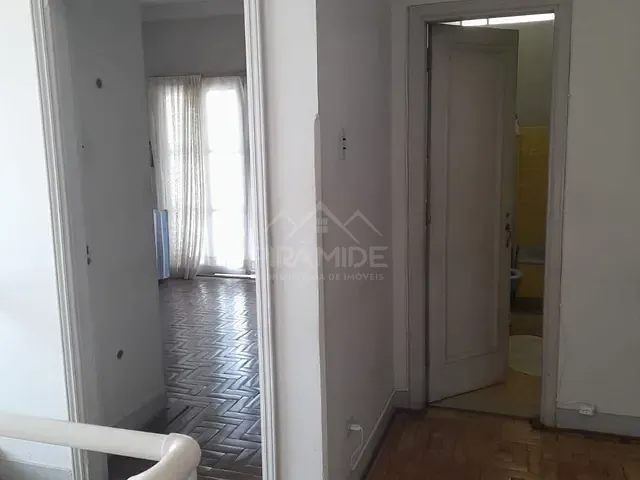 Casa com 360m² 5 quartos e 3 banheiros, à venda ou para alugar, no bairro São Benedito em Poços de Caldas