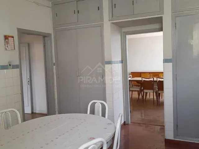 Casa com 360m² 5 quartos e 3 banheiros, à venda ou para alugar, no bairro São Benedito em Poços de Caldas
