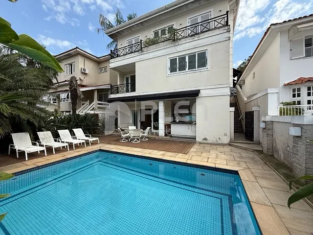 Casa com 360m² 4 quartos e 6 banheiros, à venda, no bairro Alphaville em Santana de Parnaíba