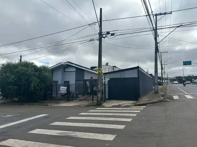Casa com 255m² 3 quartos e 2 banheiros, à venda, no bairro Vila Bela em Guarapuava