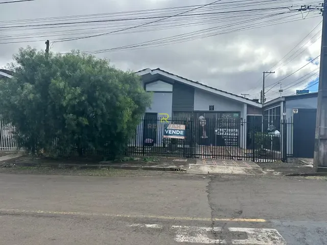 Casa com 255m² 3 quartos e 2 banheiros, à venda, no bairro Vila Bela em Guarapuava