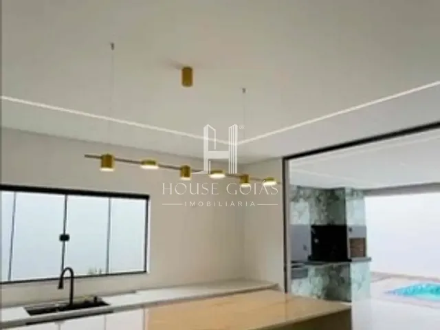 Casa com 210m² 3 quartos e 4 banheiros, à venda, no bairro Parque Amazônia em Goiânia