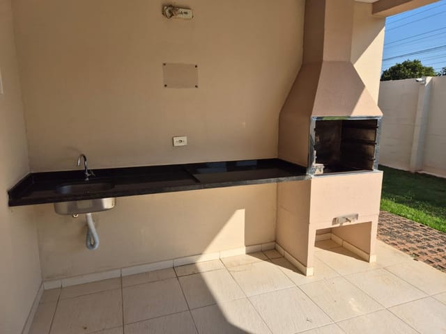 Casa 3 quartos e 1 banheiro, para alugar, no bairro Santa Izabel em Londrina