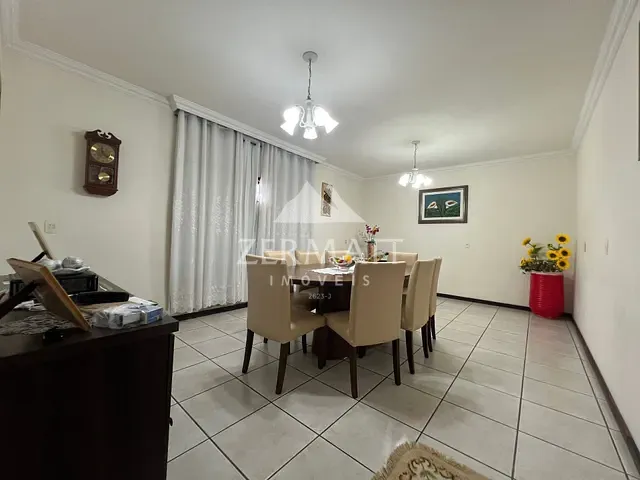Casa 3 quartos e 4 banheiros, à venda, no bairro Bela Vista em Gaspar