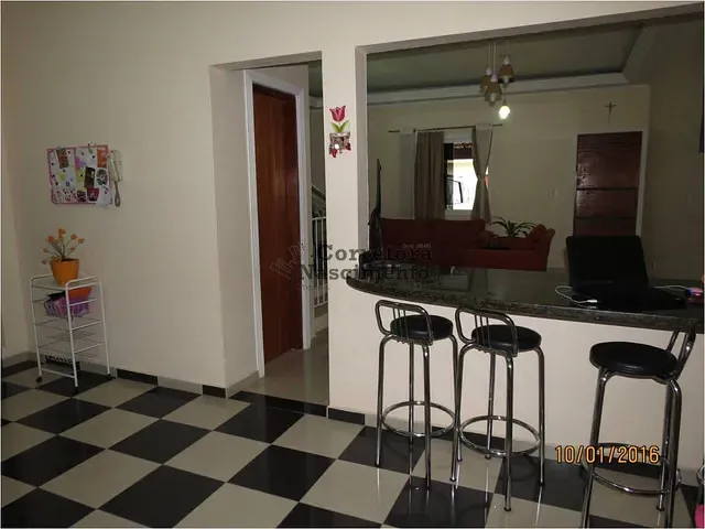 Casa com 161m² 2 quartos e 1 banheiro, à venda, no bairro Jardim Altos de Santana II em Jacareí