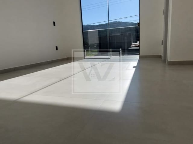 Sobrado com 170m² 3 quartos e 2 banheiros, à venda, no bairro Morretes em Itapema