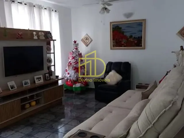 Casa com 578m² 3 quartos e 2 banheiros, à venda, no bairro Jardim Faculdade em Sorocaba