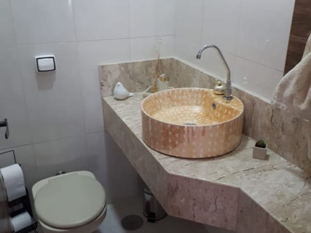 Casa com 1450m², à venda, no bairro Nossa Senhora do Perpétuo Socorro em Pindamonhangaba