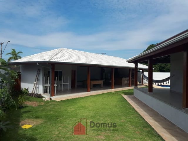 Casa com 1450m², à venda, no bairro Nossa Senhora do Perpétuo Socorro em Pindamonhangaba
