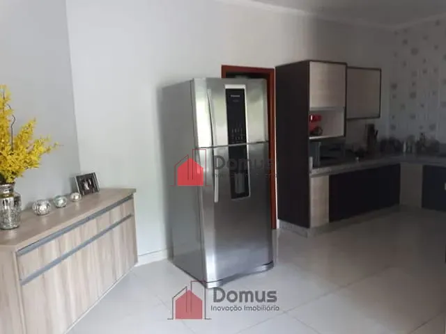 Casa com 1450m², à venda, no bairro Nossa Senhora do Perpétuo Socorro em Pindamonhangaba