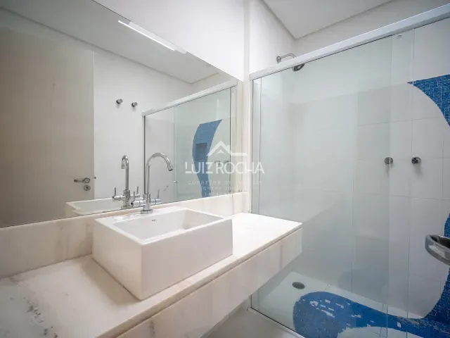 Casa com 1040m² 4 quartos e 6 banheiros, à venda, no bairro Parque Rincão em Cotia