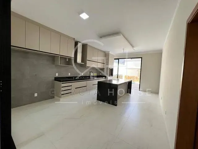 Casa com 250m² 3 quartos e 2 banheiros, à venda, no bairro Jardim Cybelli em Ribeirão Preto
