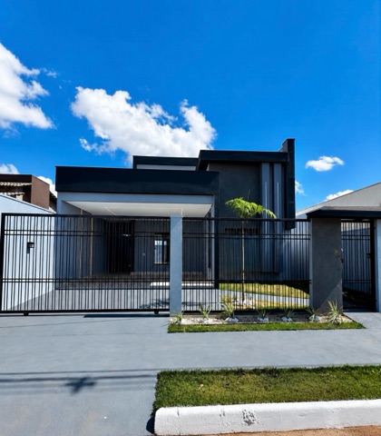 Casa com 250m² 3 quartos e 2 banheiros, à venda, no bairro Jardim América em Nova Mutum