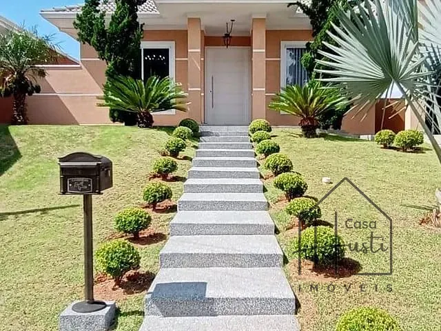 Casa com 700m² 4 quartos e 4 banheiros, à venda, no bairro Centro em Vargem Grande Paulista
