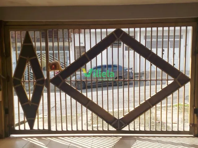 Casa para alugar, no bairro Jardim Itaquá em Itaquaquecetuba