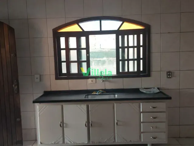 Casa para alugar, no bairro Jardim Itaquá em Itaquaquecetuba
