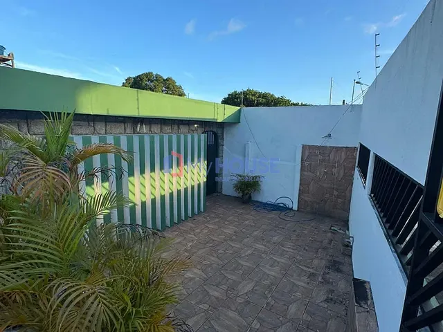 Casa 5 quartos e 4 banheiros, à venda, no bairro Tapera em Ilhéus