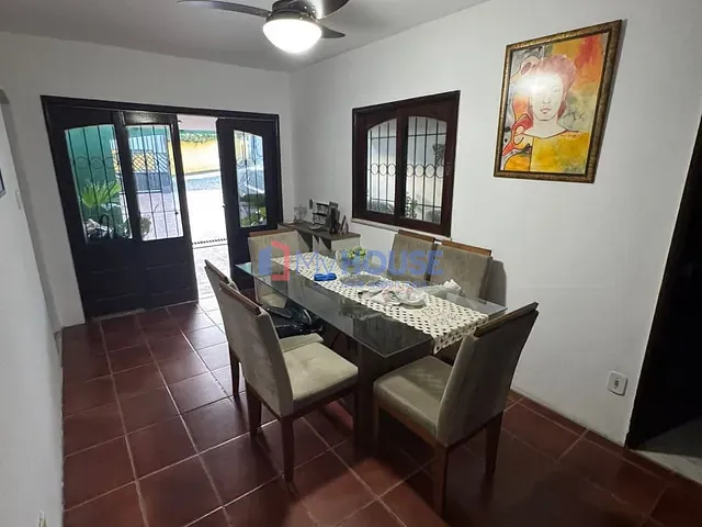 Casa 5 quartos e 4 banheiros, à venda, no bairro Tapera em Ilhéus