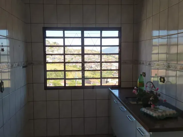 Casa 3 quartos e 2 banheiros, à venda, no bairro Estância São José em Poços de Caldas