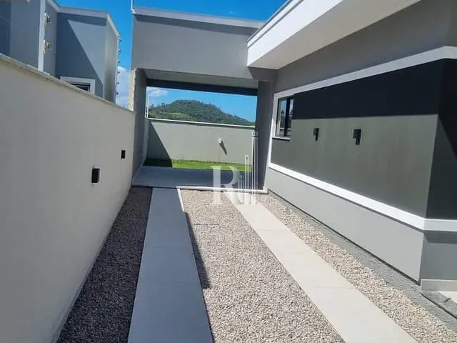 Casa 3 quartos e 2 banheiros, à venda, no bairro Areias em Tijucas