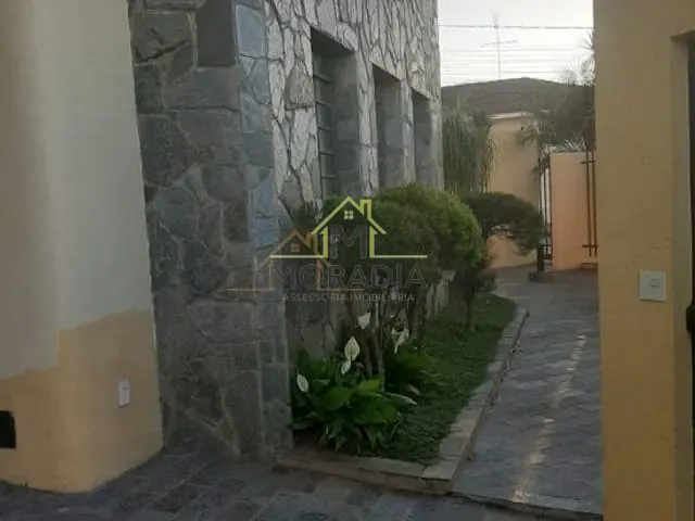 Casa com 400m² 3 quartos e 4 banheiros, à venda, no bairro Centro em Monte Santo de Minas
