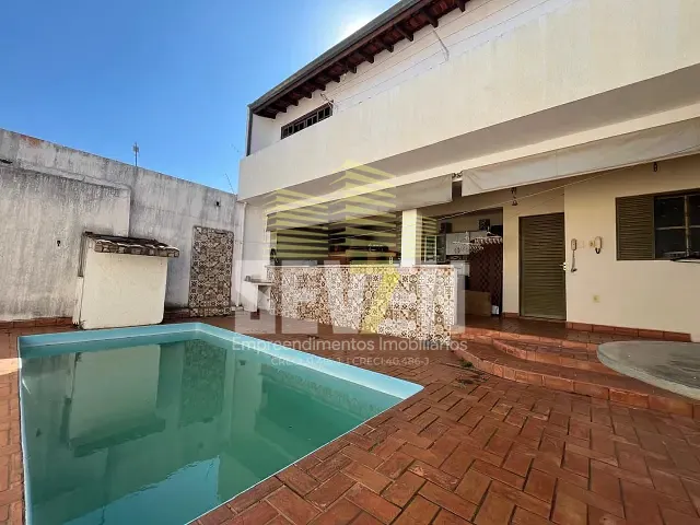Casa com 300m² 3 quartos e 4 banheiros, à venda, no bairro Jardim Ouro Verde em Bauru