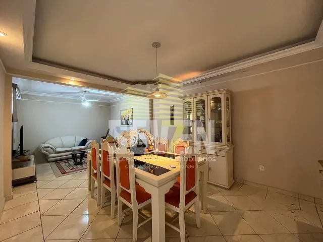 Casa com 300m² 3 quartos e 4 banheiros, à venda, no bairro Jardim Ouro Verde em Bauru