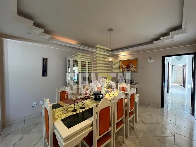 Casa com 300m² 3 quartos e 4 banheiros, à venda, no bairro Jardim Ouro Verde em Bauru