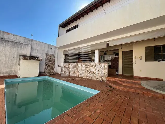 Casa com 300m² 3 quartos e 4 banheiros, à venda, no bairro Jardim Ouro Verde em Bauru