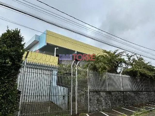 Casa com 1750m² 3 quartos e 3 banheiros, à venda ou para alugar, no bairro Góes Calmon em Itabuna