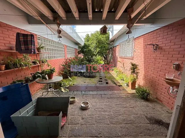 Casa com 1750m² 3 quartos e 3 banheiros, à venda ou para alugar, no bairro Góes Calmon em Itabuna