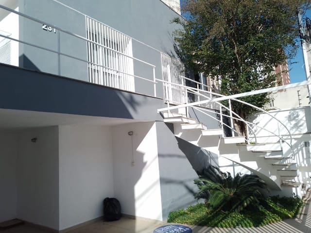 Casa com 250m², à venda ou para alugar, no bairro Vila Clementino em São Paulo